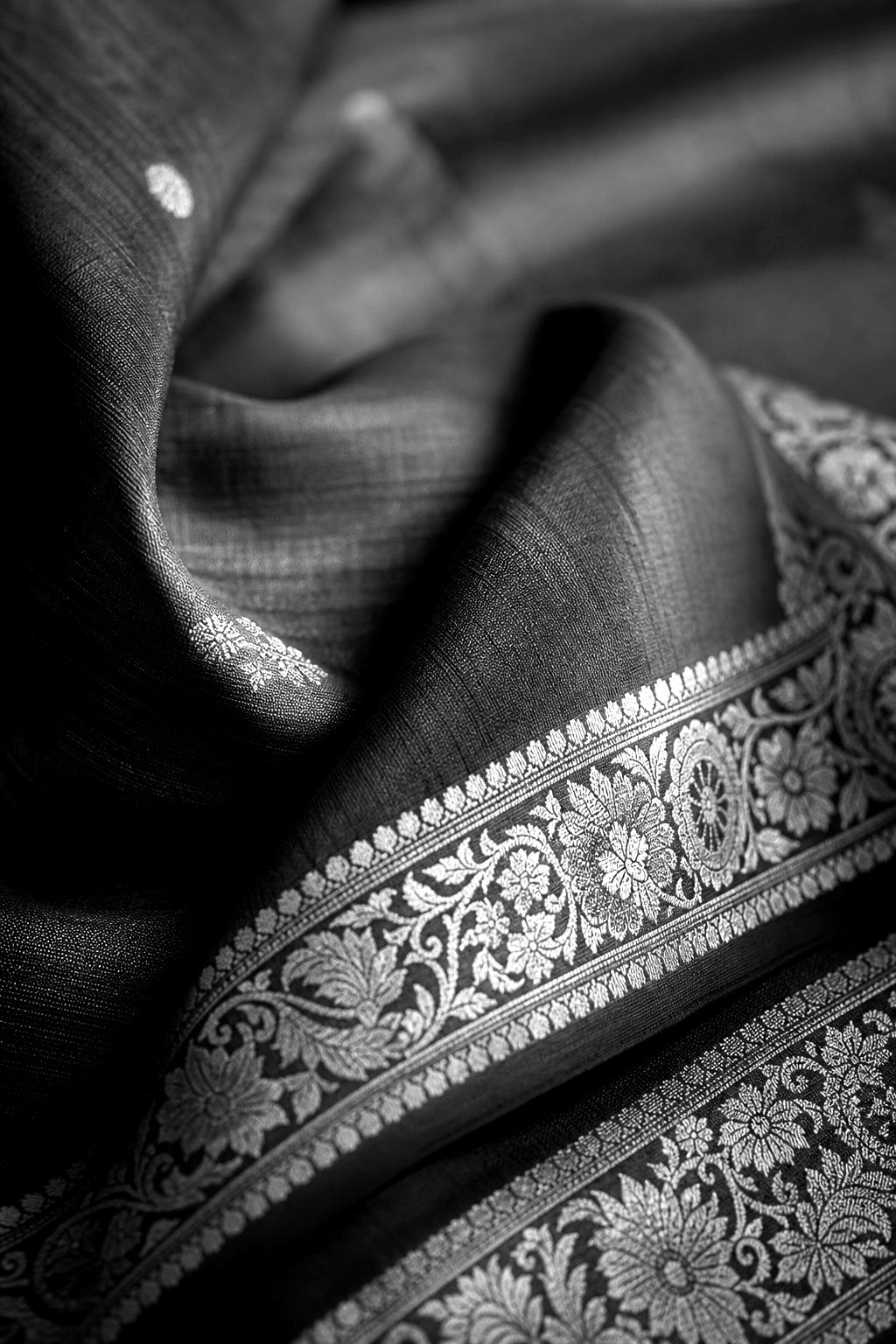 Rajasthani print saree